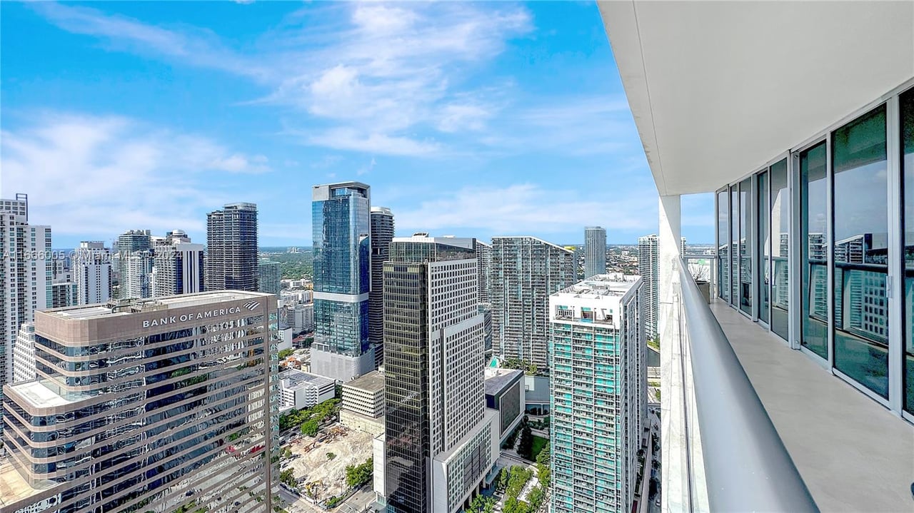 495 Brickell Ave Unit 5011