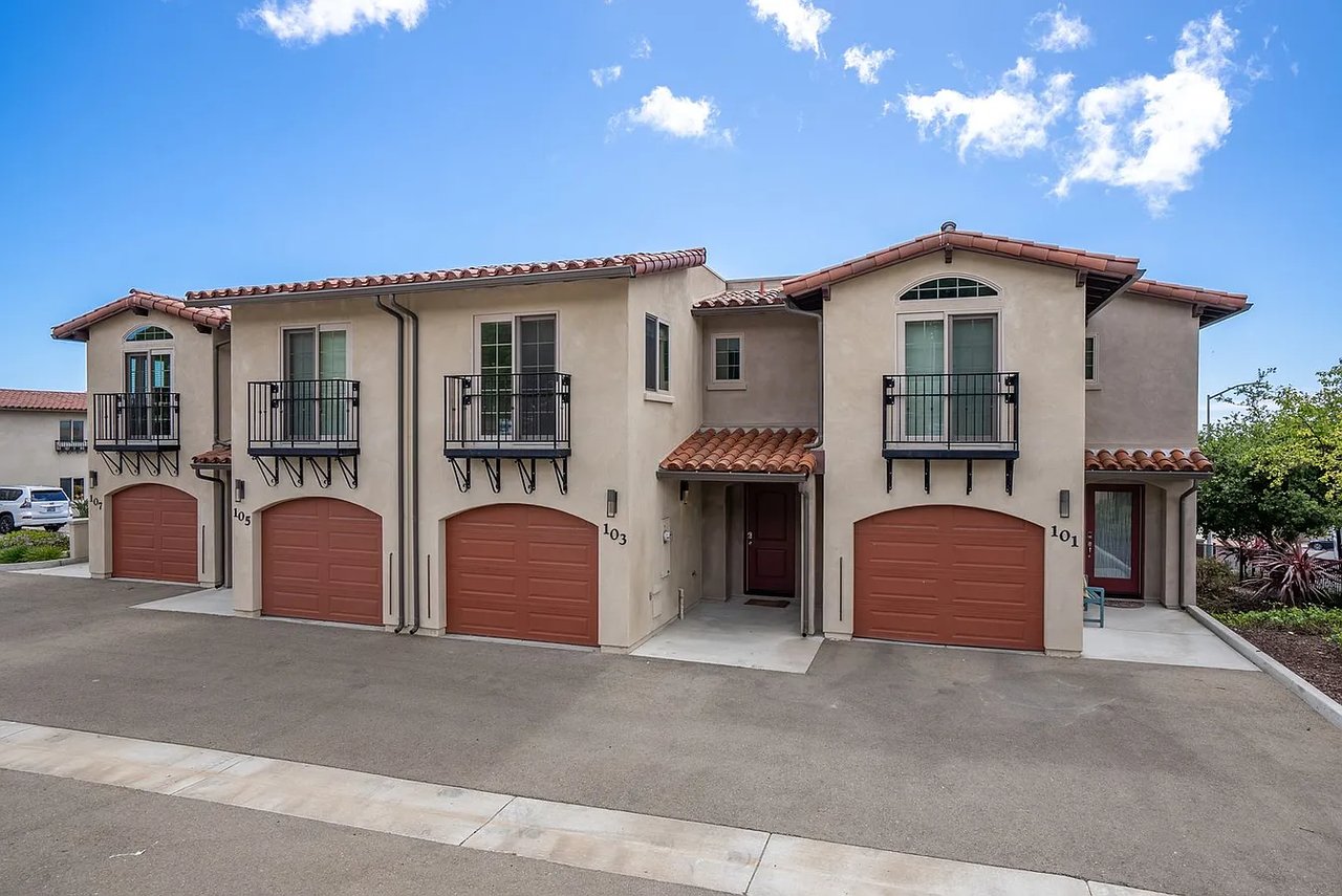 103 Greve Pl