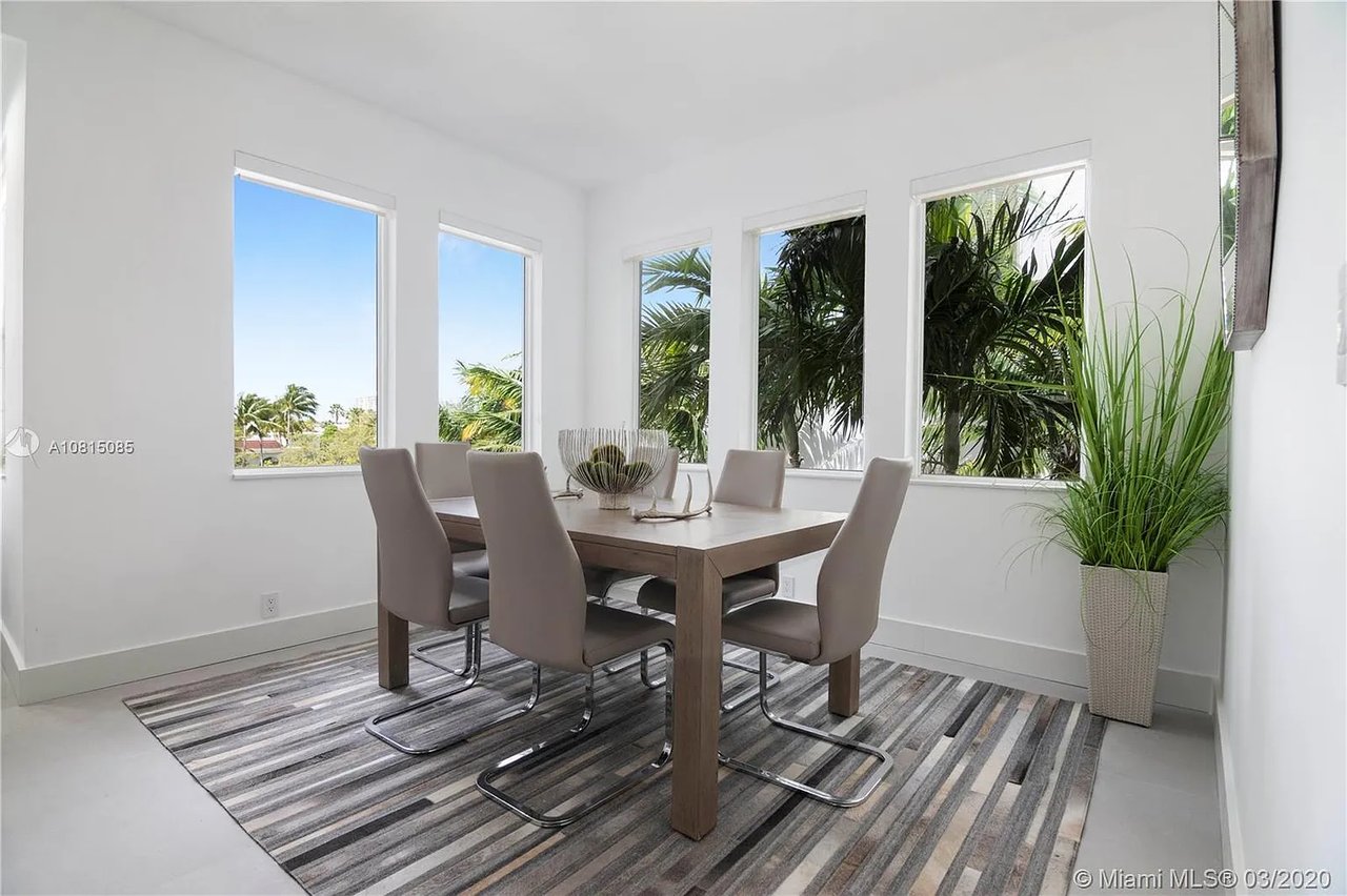 3900 Island Blvd, #B306