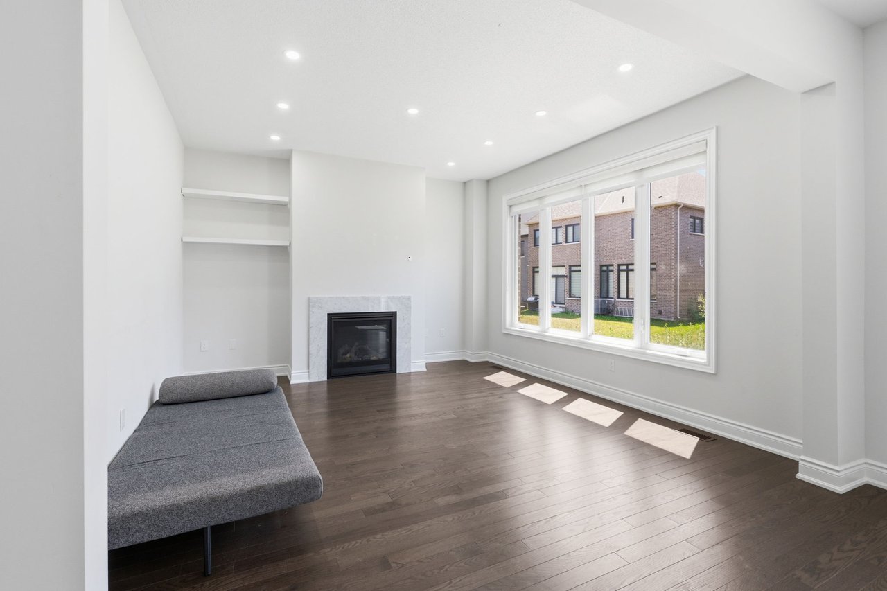 32 Bermondsey Way