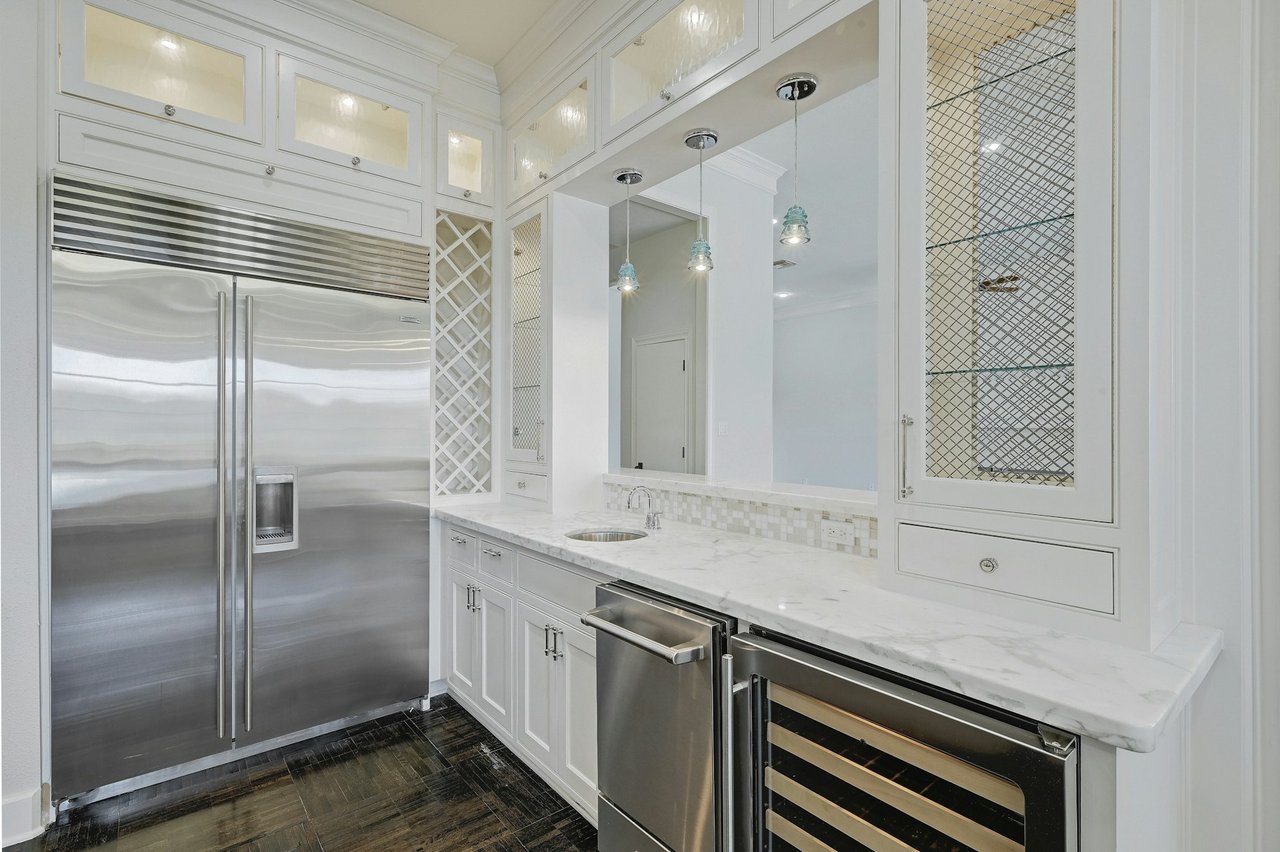 Coming Soon in Barton Creek!