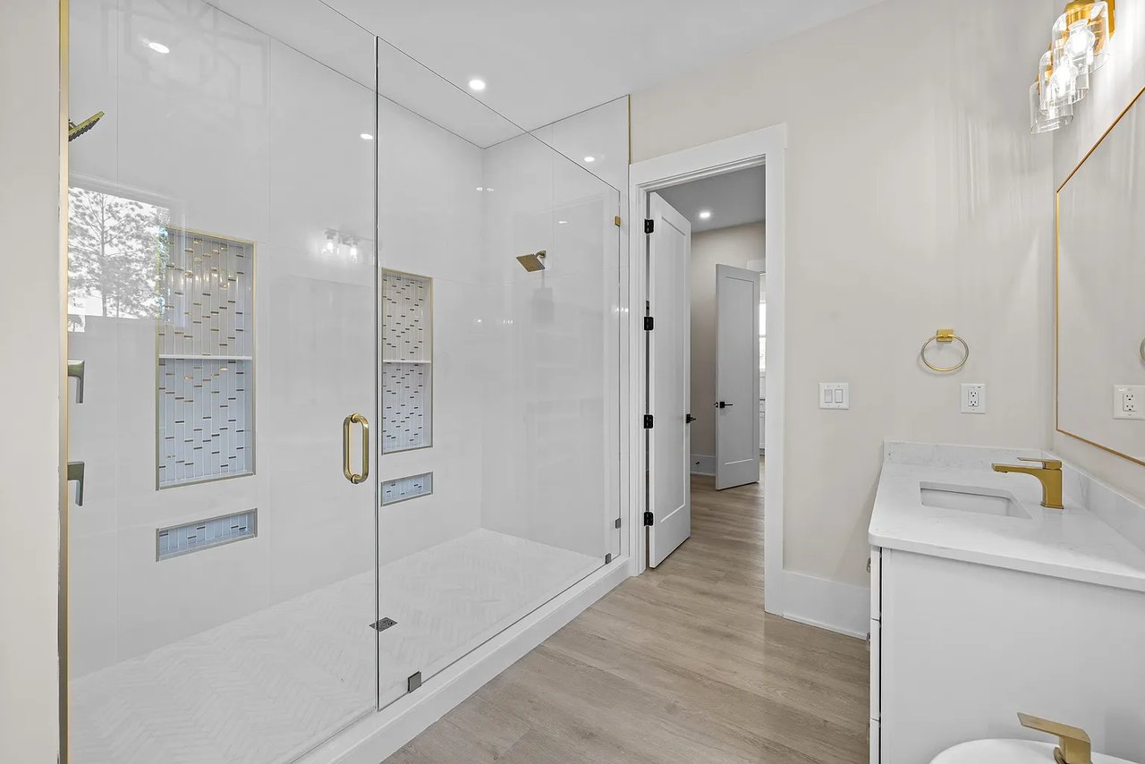1131 Glen Eagle Dr