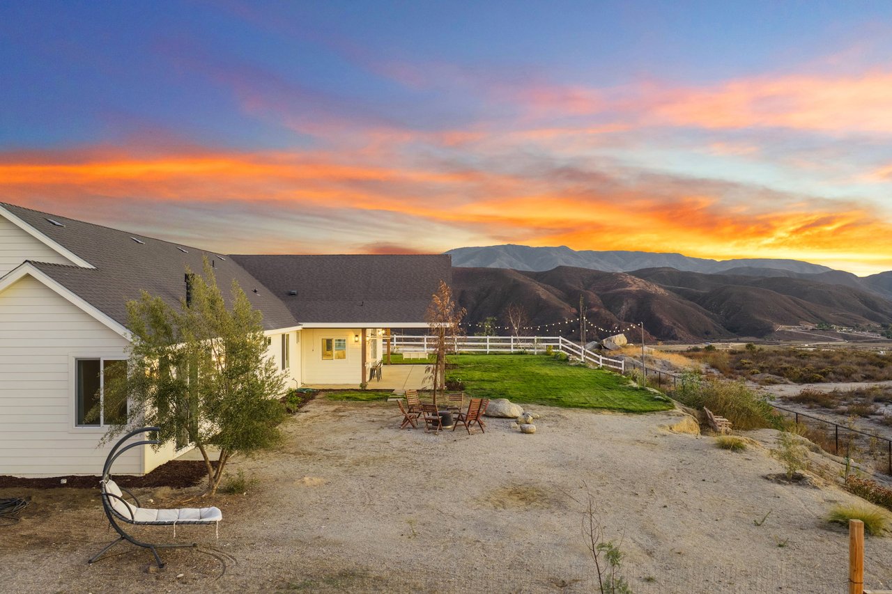 41950 Calle La Escondida