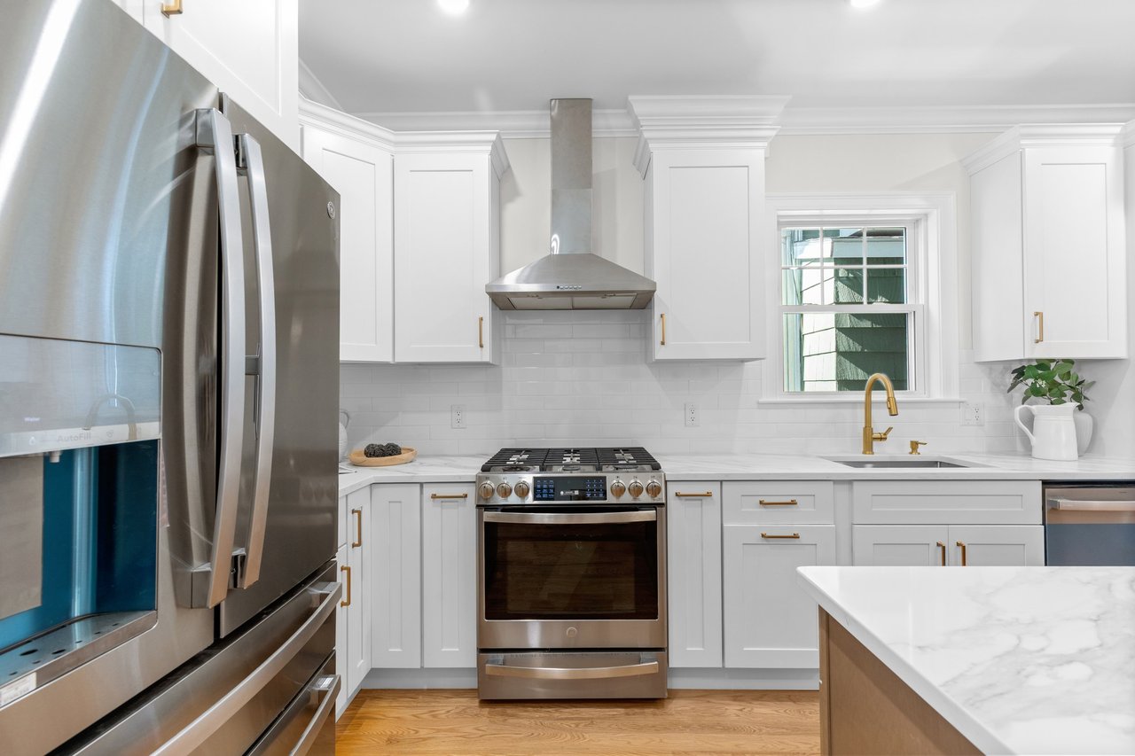 13 Langmaid Ave # 2