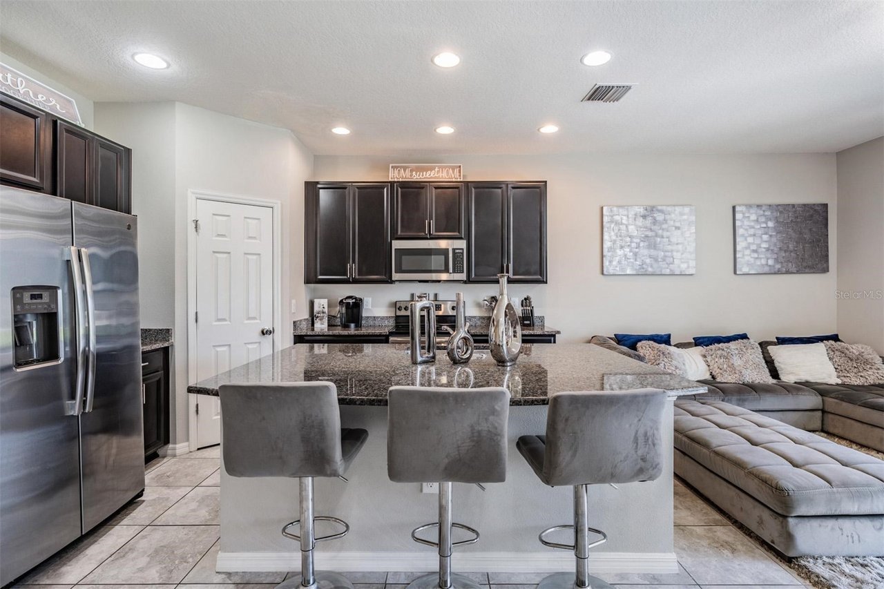 Modern Townhome Living in the Heart of Riverview