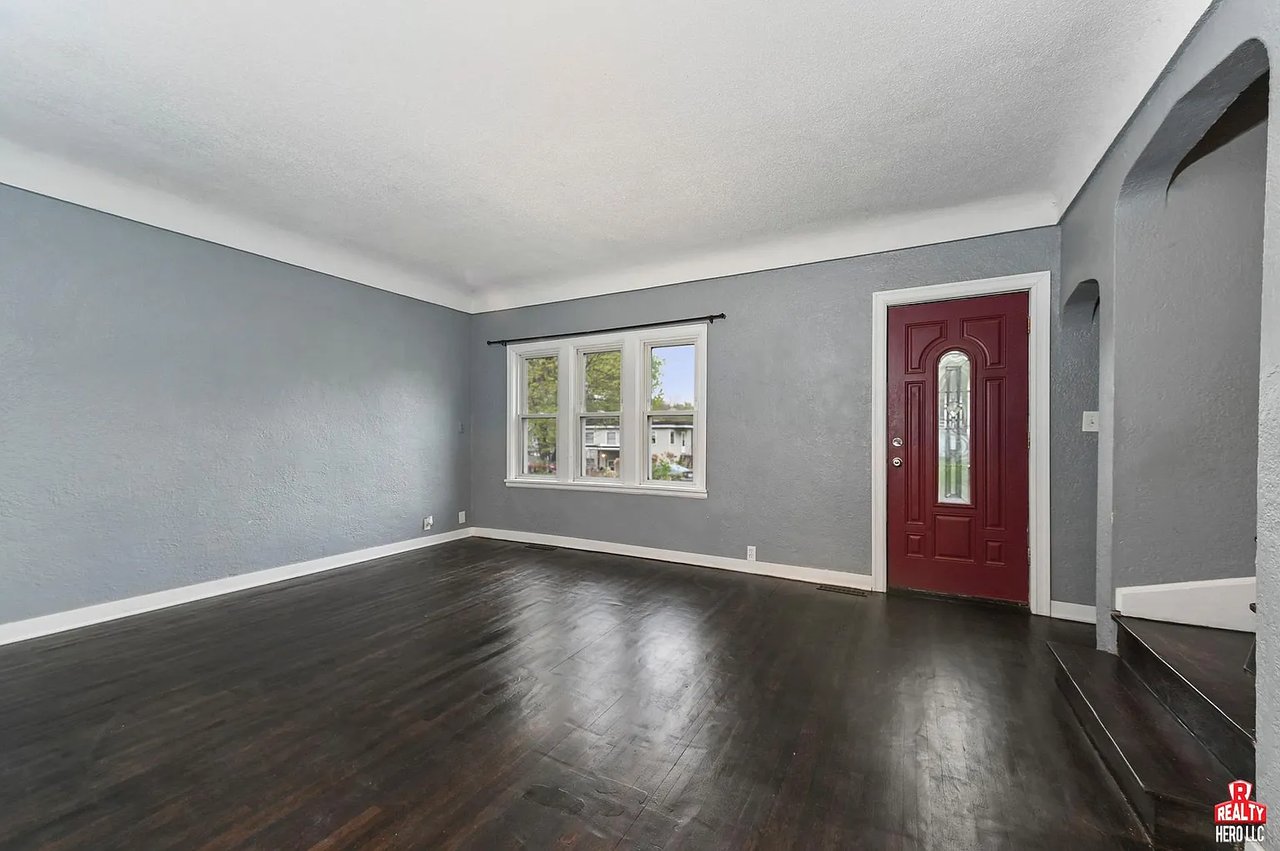 825 Allen Ave