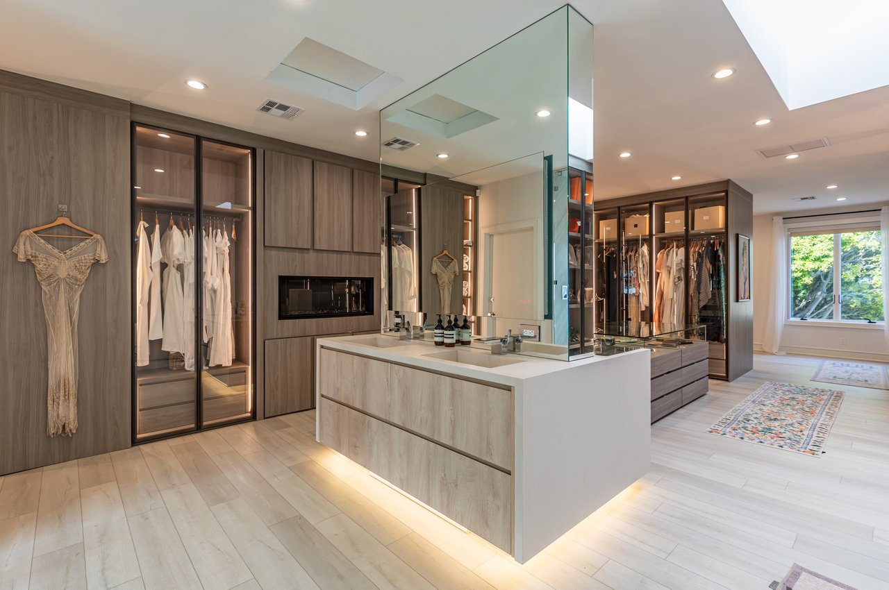 12000 Crest Ct, Beverly Hills