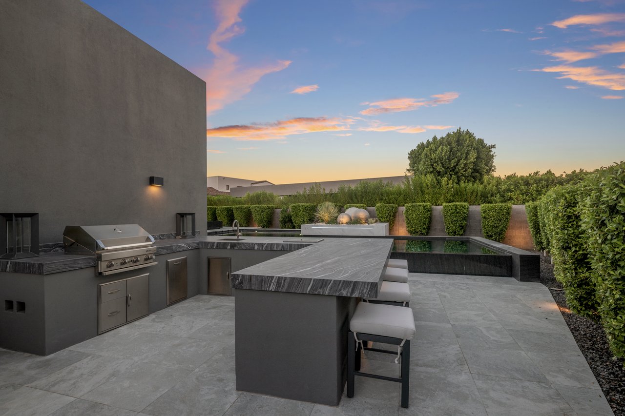 6914 E Cactus Wren Road