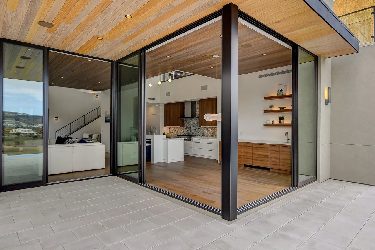 Modern Model Home for Sale in MacDonald Highlands