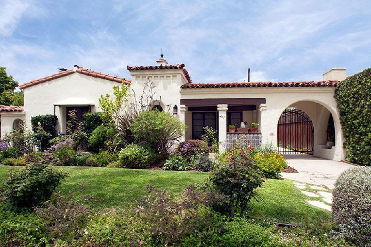261 S La Peer Dr