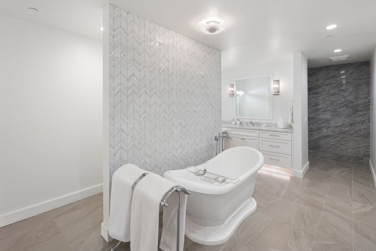 300 N Swall Dr Unit: 354, Beverly Hills 