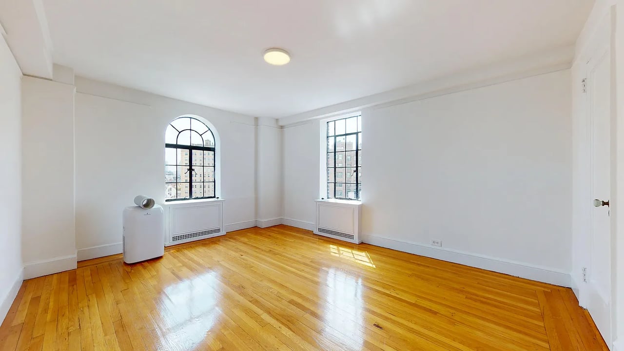 1 Christopher St APT 11B