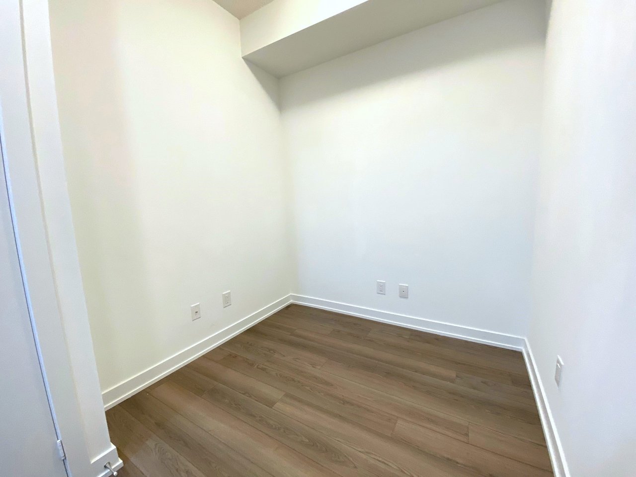 1603 Eglinton Ave W Unit: 412