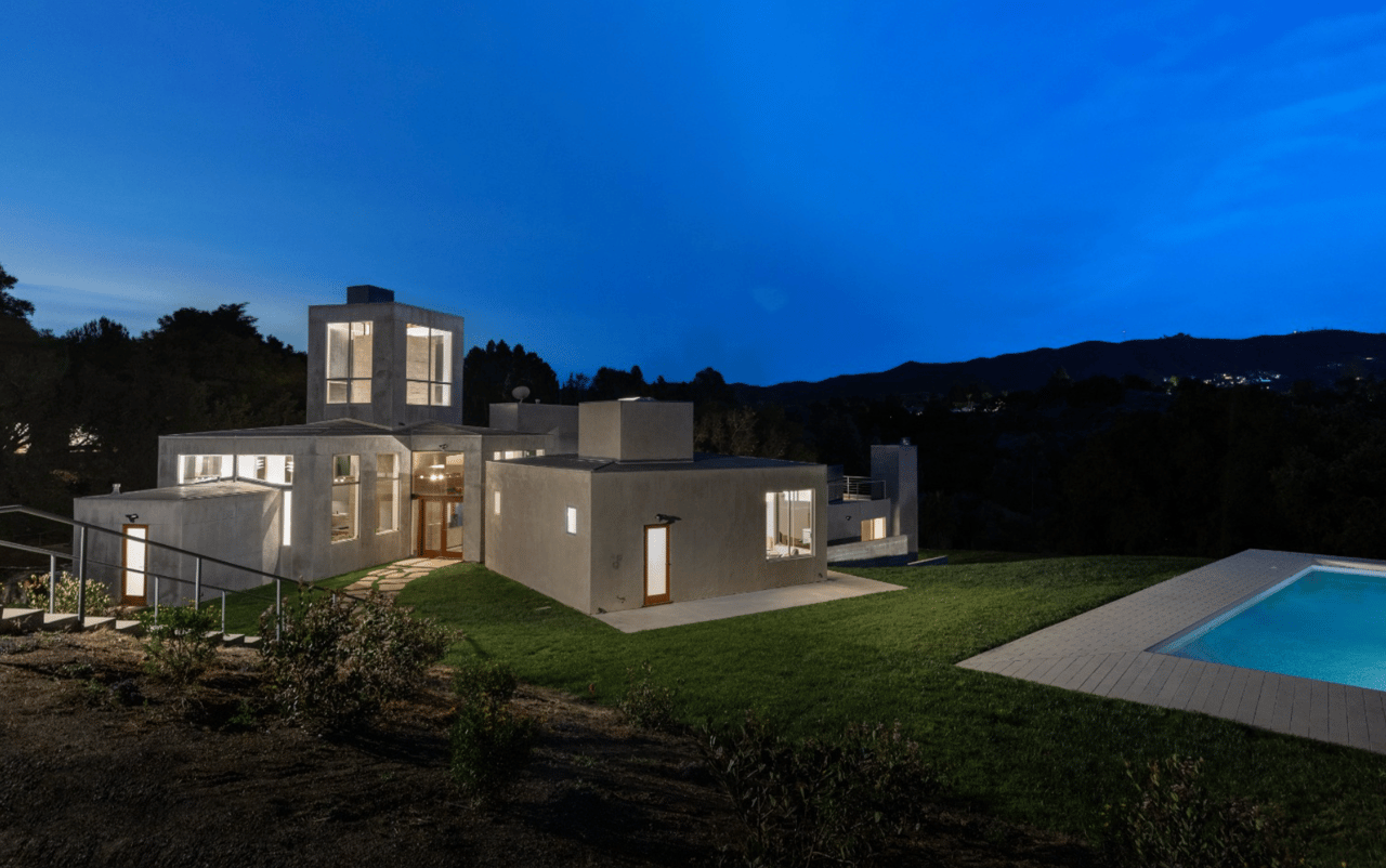 Frank O. Gehry, FAIA, Architect, The Sirmai-Peterson House, 1988