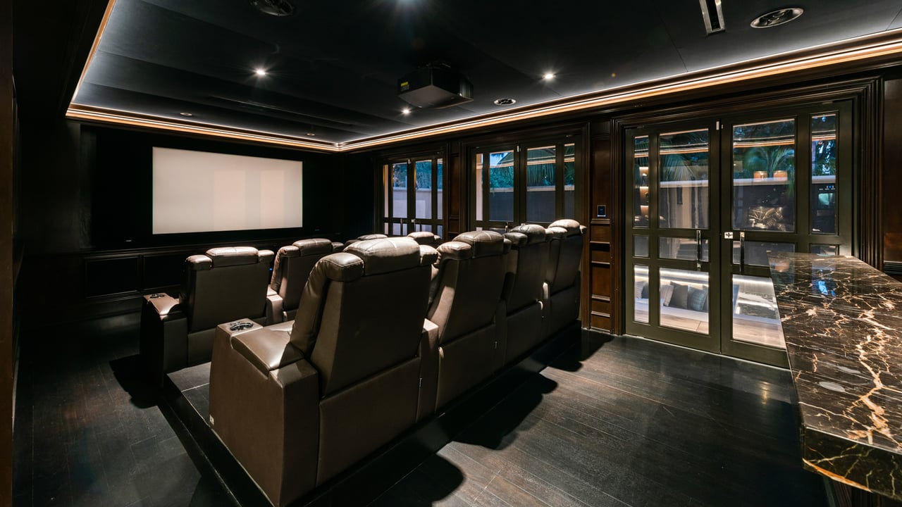 145 Channel Pointe Mall