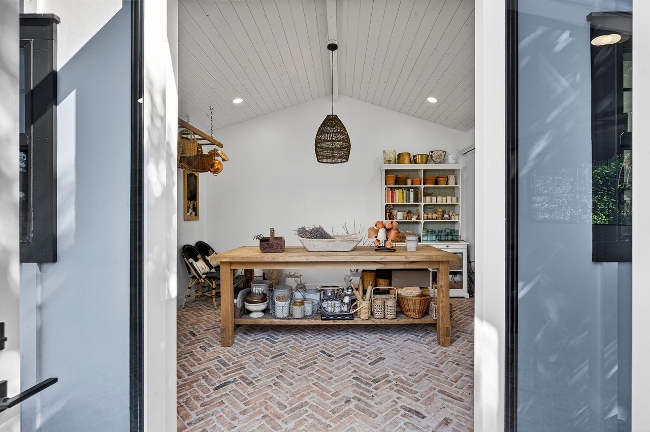 5217 E CALLE REDONDA