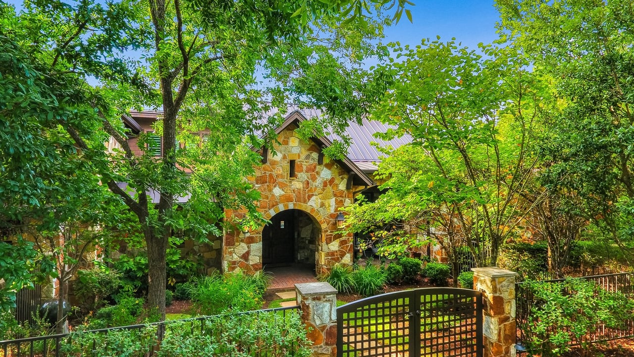 Colorado Contemporary with Privacy and Views