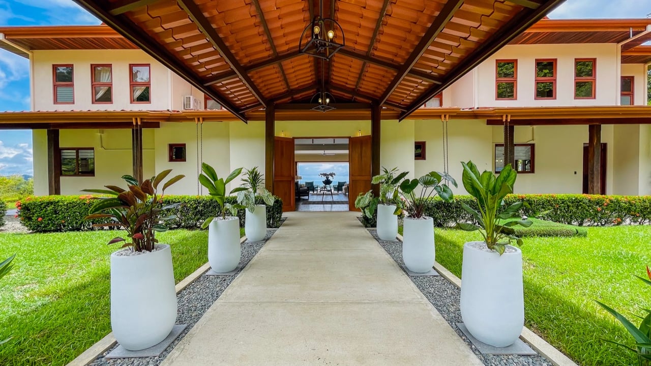 Ocean-View Luxury Home in Ojochal with Sunset Views and Retreat Potential