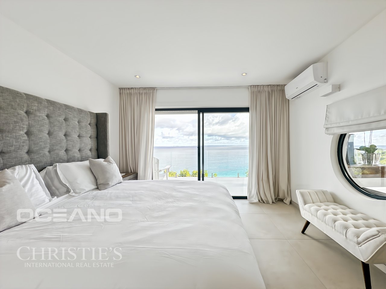 Cliffside Villa - Mont Rouge