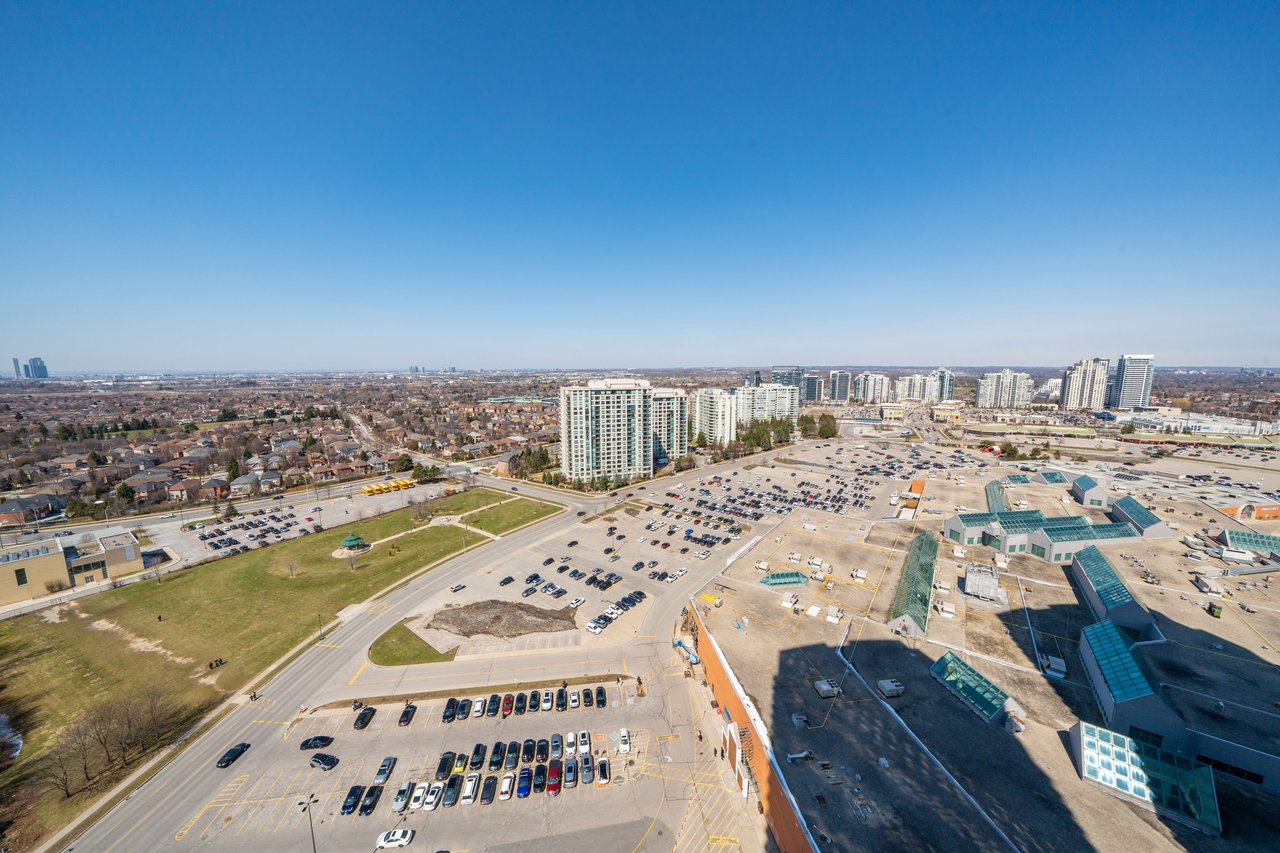 30 Upper Mall Way, A2205