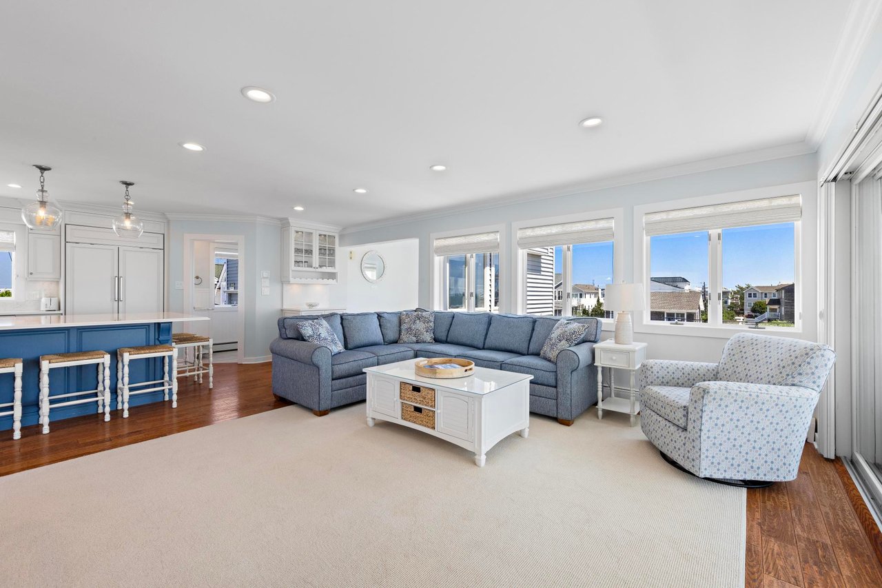 10 11th Street