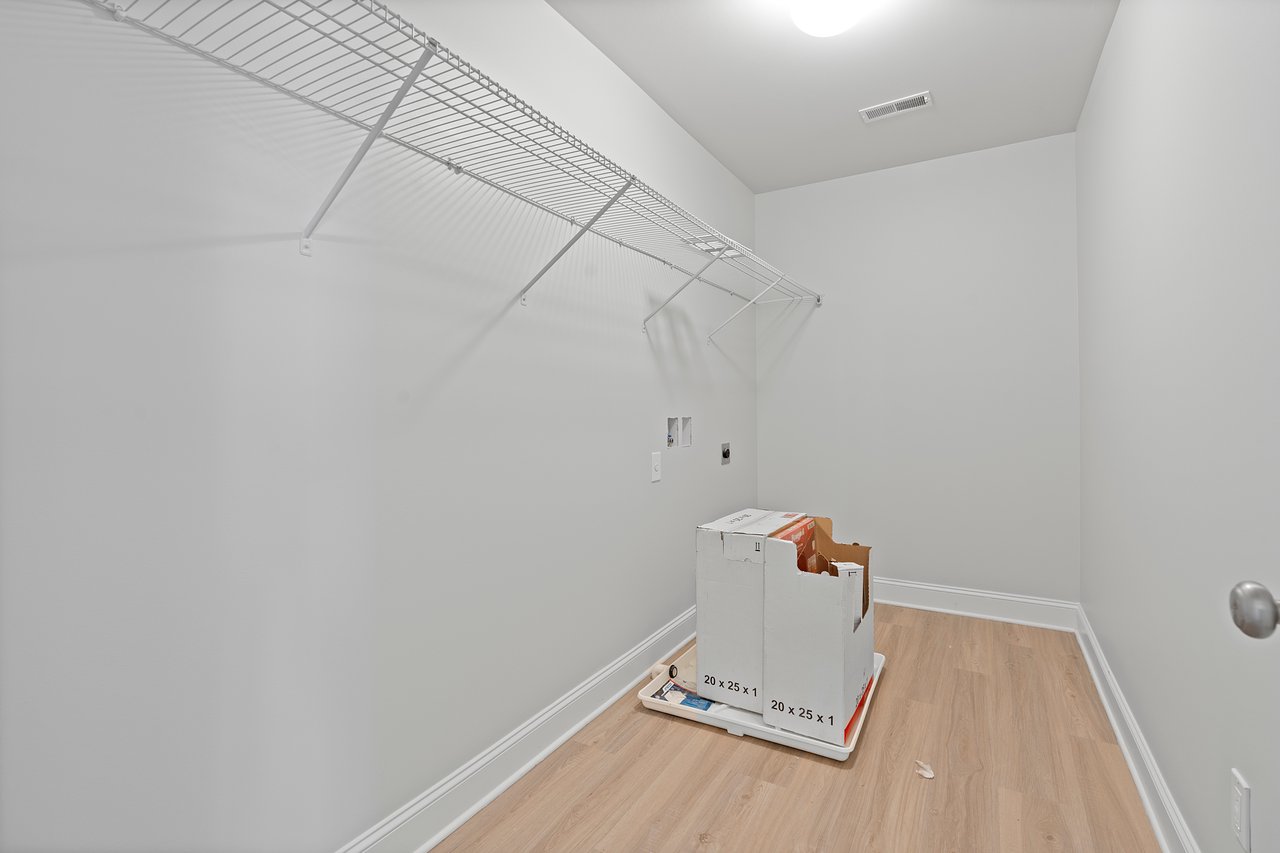 Modern Luxury Meets Spacious Comfort – 5BR/3BA Home