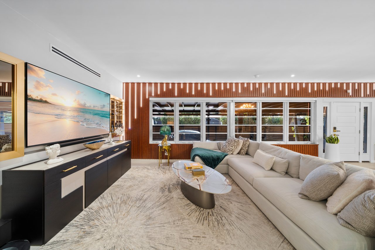 238 E San Marino Drive