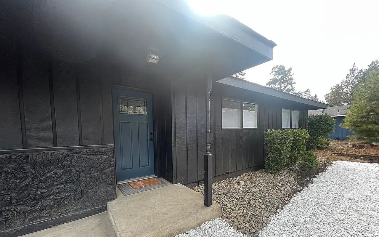 1005 NE Butler Market Rd