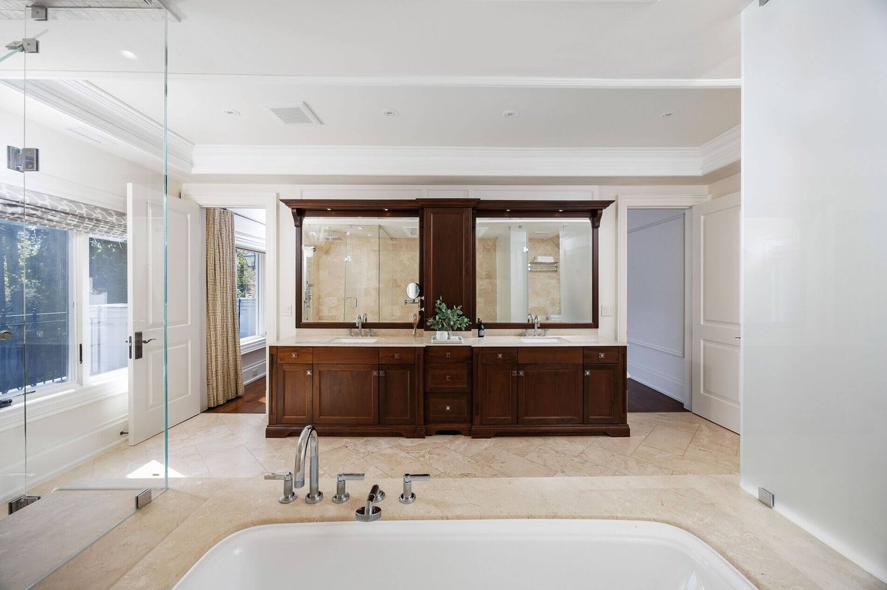 64 Brentwood Rd