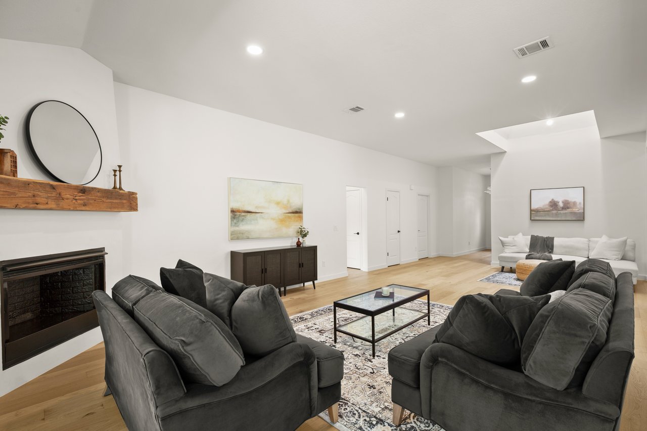 5604 TRELAWNEY Ln, Austin, Texas 78739