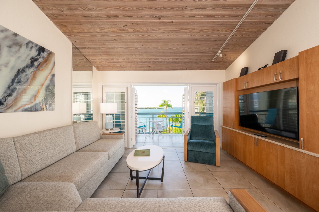 617 Front ST C41 Week 50