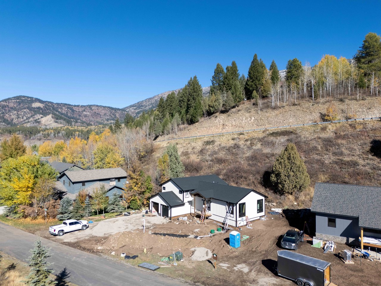 190 MEADOW RIDGE Drive