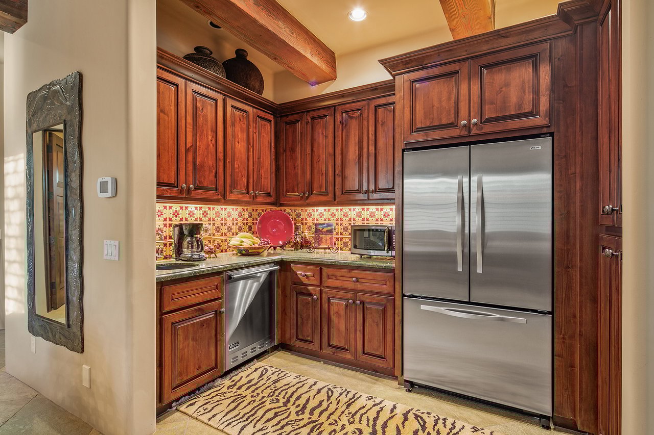 7311 E ARROYO HONDO Road