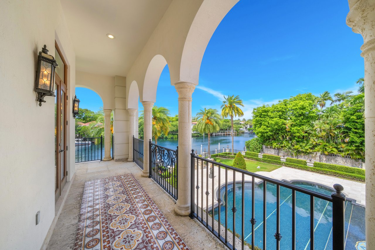 150 Edgewater Drive