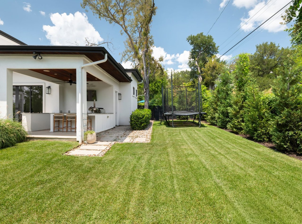 Modern Warmth in the Heart of Tarrytown