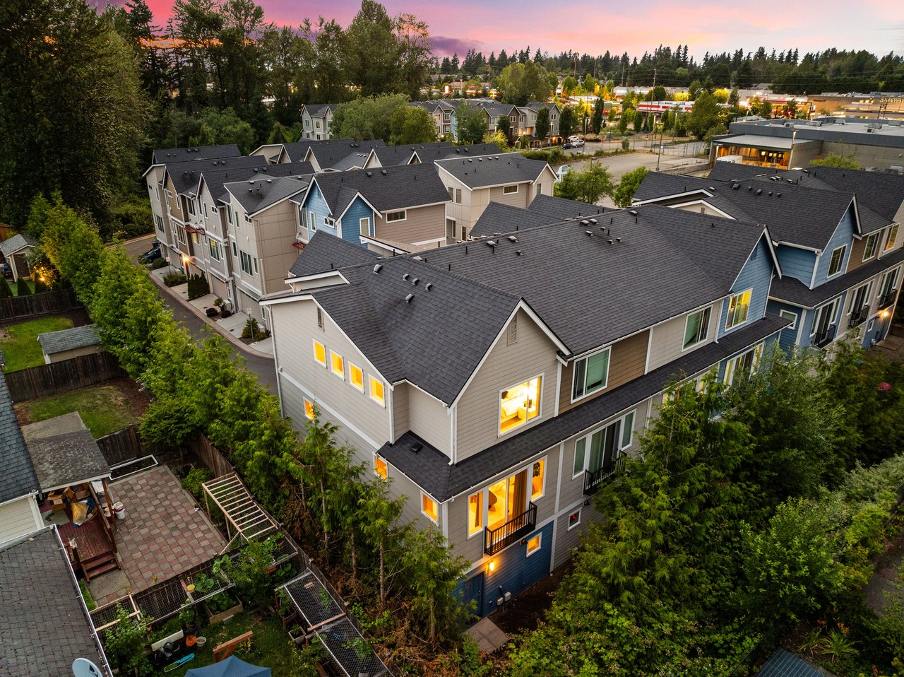 303 Anacortes Pl NE