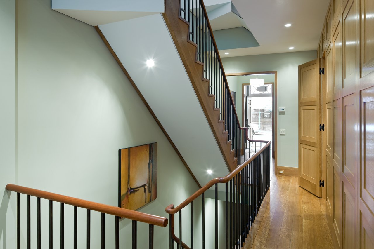 33 Charlton Street