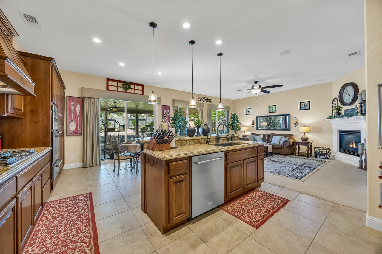 4040 Borderlands Dr