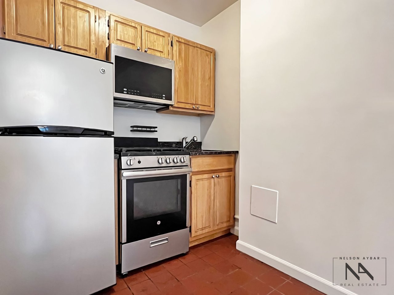 195 5th Ave #1A
