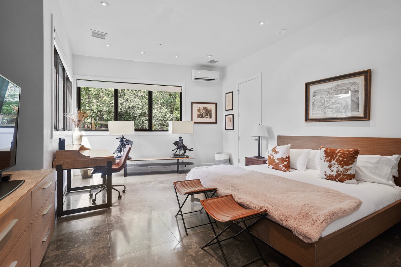 77 Overlook Drive