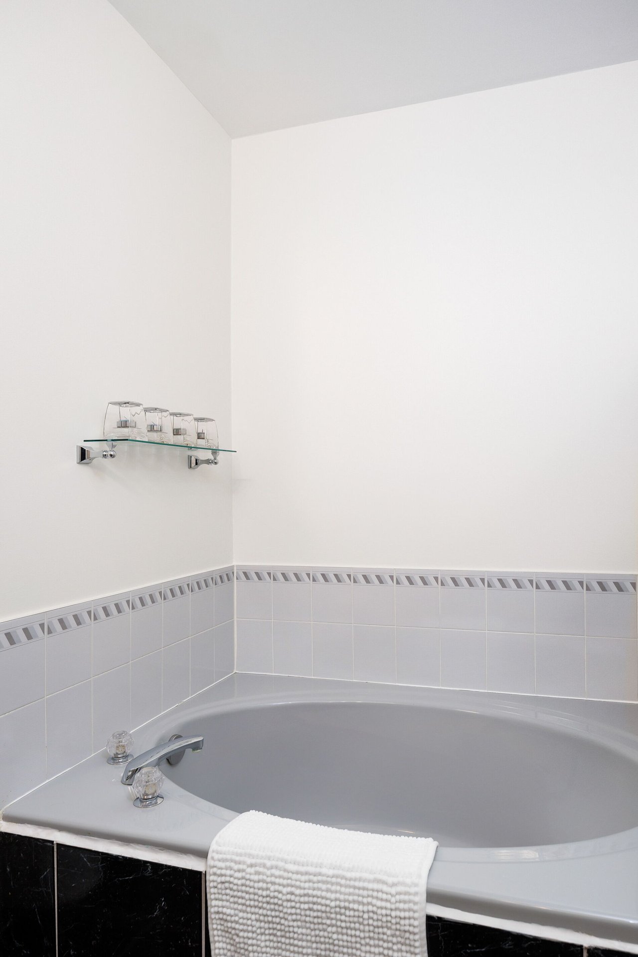 1415 Hazelton Boulevard 30