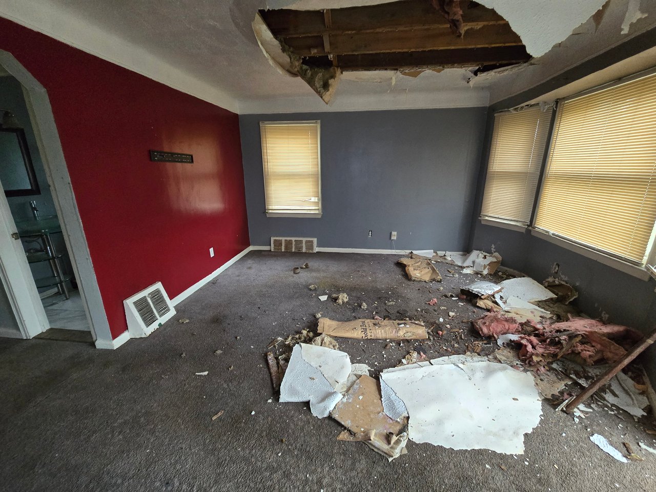 12020 Stout St