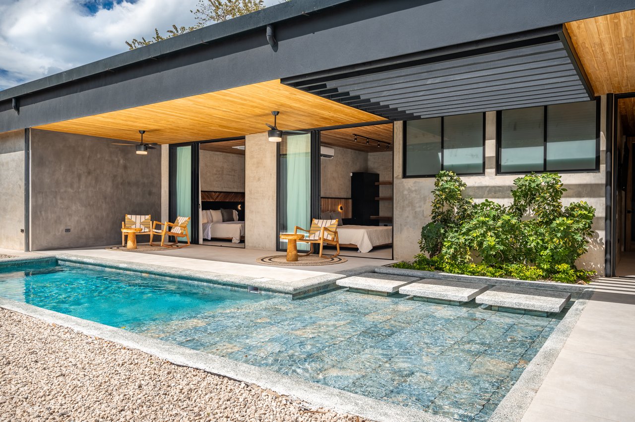 Casa Uchuva | Architectural Harmony of Wood, Stone, and Light