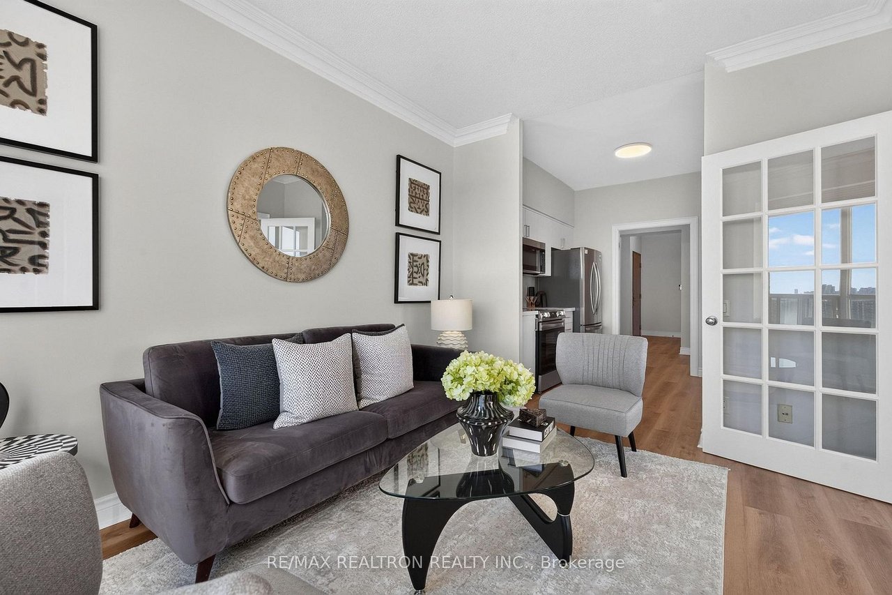 NORTH YORK LUXURY 