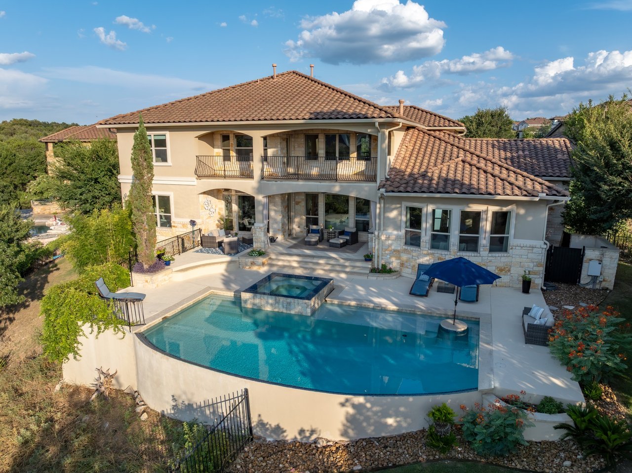 103 Lucayan Cove