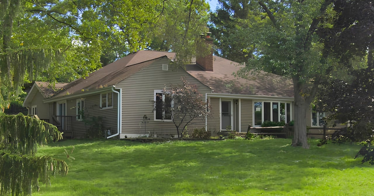 7045 Dupage Dr, Downers Grove