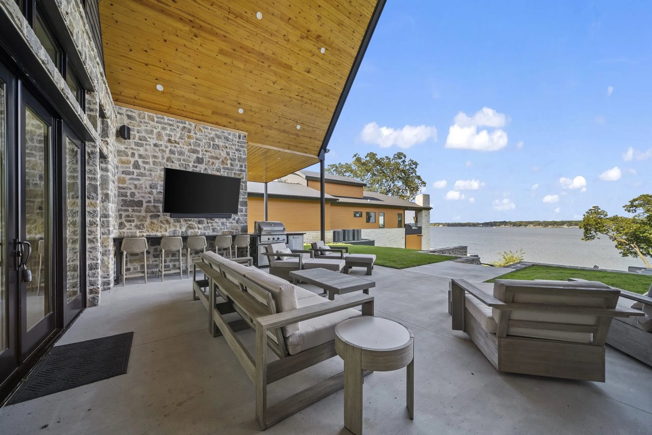 The Place to Stay at Grand Lake: Modern & Moody on Monkey Island - Wyatt Poindexter - The Agency