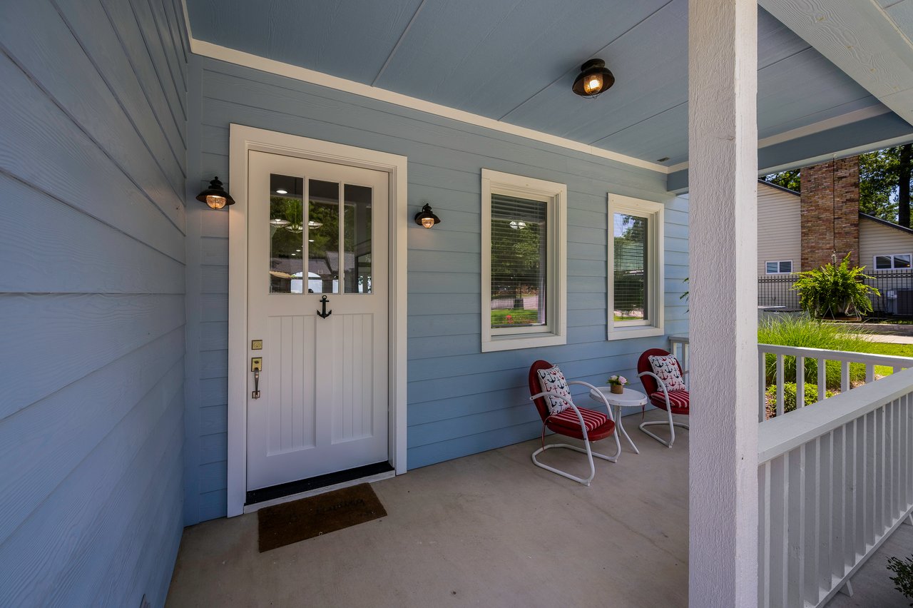 Lakefront Luxury