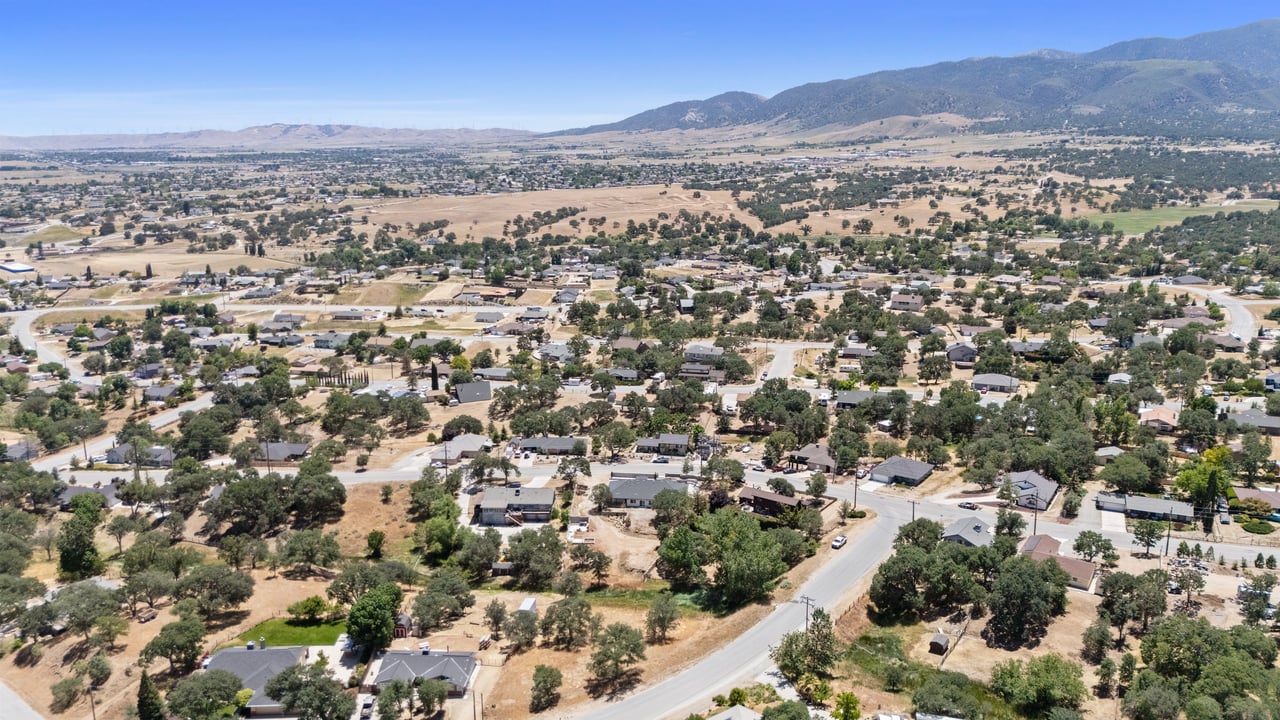 21305 Country Club Dr. 