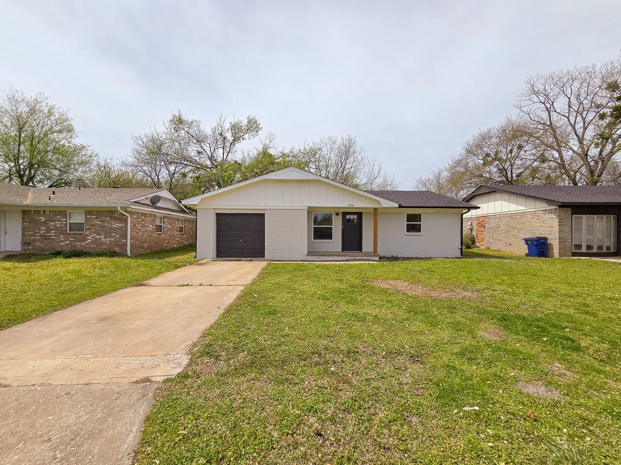 306 Linda Ln 